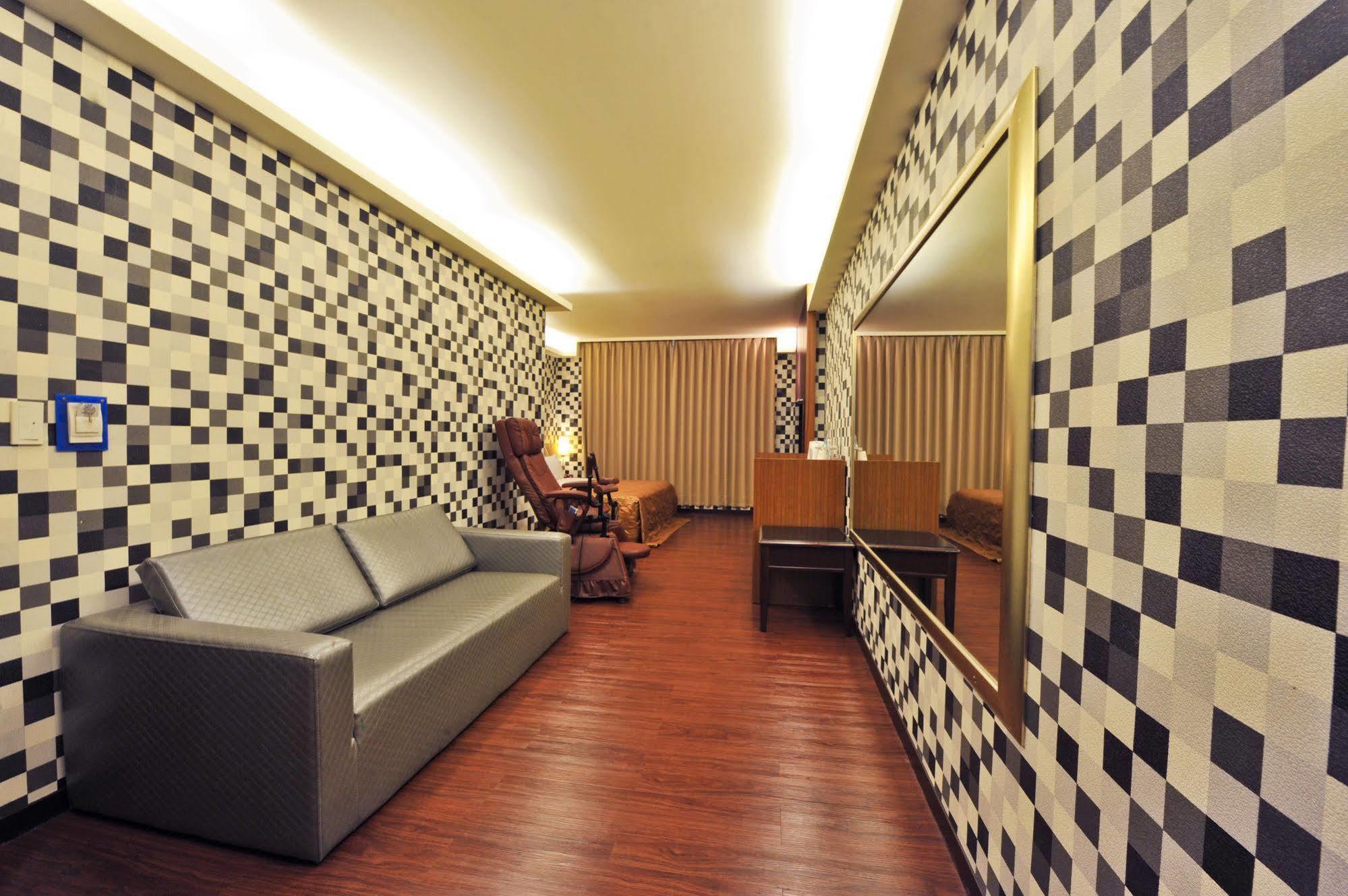 Carnival Motel Taipei Exterior foto